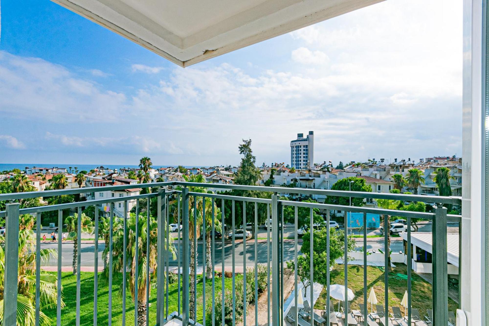 Lara World Hotel Antalya Exteriér fotografie